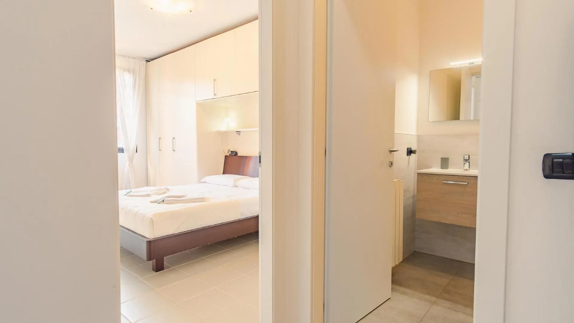 Fior Di Loto - Italian Homing Apartamento Desenzano del Garda 0*,  Itália